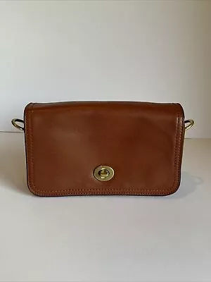 Vintage Coach Legacy Penny Purse Tan Leather Flap Crossbody Turnlock Convertable • $140