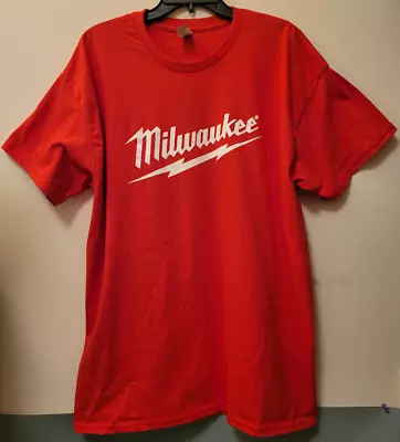 Milwaukee Logo Mens XL T-Shirt Red | Gildan Short Sleeve Mechanic Tools • $9.99