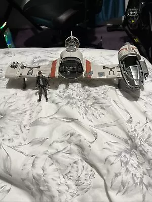 Star Wars Resistance Ski Speeder + Captain Poe Dameron Pilot Figure • £5