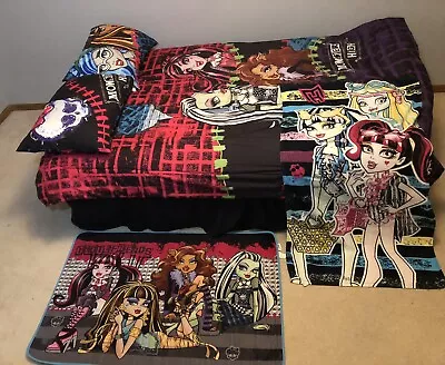 Monster High Full Size Bedspread Rug Towel Fitted & Flat Sheets 3 Pillowcases • $130