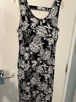 £0.99 • Buy Ladies Peacock Dress Size 18