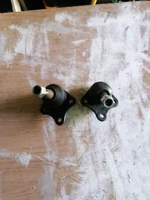 X2 Pcs Front ; Lower; Outer Ball Joint Set 220275 A.b.s. I D9 • £12
