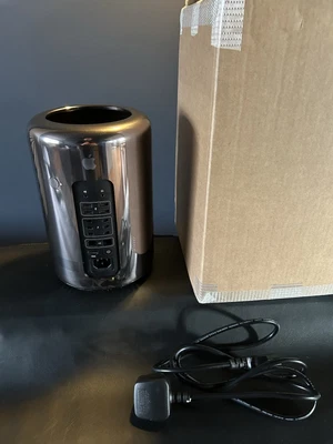 Apple Mac Pro Late 2013 ME253LL/A 3.7GHz Quad-Core 12GB RAM 256GB SSD