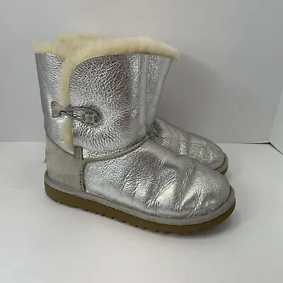 UGG K Bailey Button Women's Light Shimmer Gray Boots Size USA 5 Girls Silver • $39.97