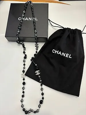 Chanel Women's Faux Pearl Long Necklace CC Design In Black (Size: One Size) • £1200