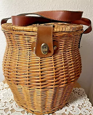 VTG Wicker & Leather Fishing Creel Basket Leather Strap Feels Ergonomic Shape • $35