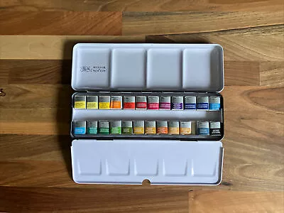 £79.95 • Buy Winsor & Newton Professional Half Pans Travel Tin Set Of 24 New