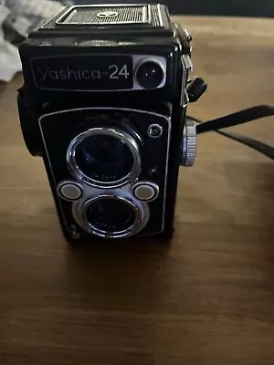 Yashica Mat-124 G Medium Format TLR Camera - Body Only • £30