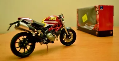 Ducati Monster 796 Model Bike Valentino Rossi 46 1:12 Scale Motorcycle Model Toy • £24.95