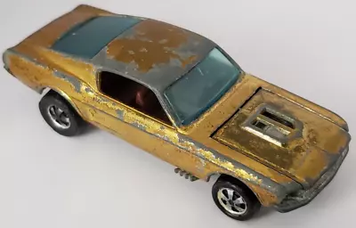 CUSTOM MUSTANG - OPEN HOOD SCOOP - Gold W/Brown Int. HK 1968 Hot Wheels REDLINE • $128.50