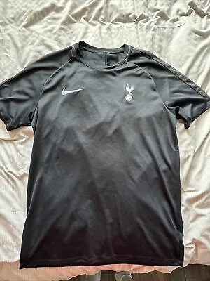 £15 • Buy Tottenham Black Training Top