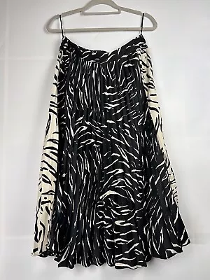 M&S MARKS AND SPENCER MIDI PLEATED SKIRT UK SIZE 12 Zebra Animal Print  • £15