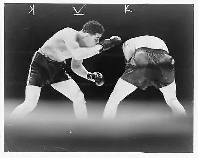 Old 8X10 Photo 1930's Joe Louis During Boxing Match With Max Schmeling 95508438 • $8.95