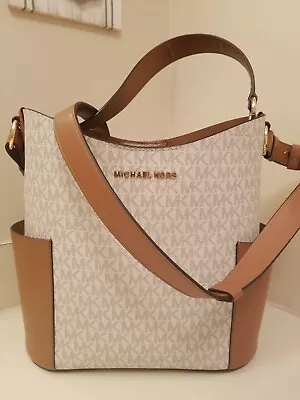 Michael Kors Vanilla Signature Acorn Leather Bedford Bucket Bag Purse $248 • $145.95