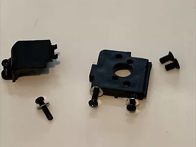 Maverick ION MV28010 Maverick Motor Mount & Gear Cover 1pc (All Ion) Plus Screws • £4