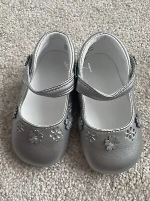 MONSOON NEW Baby Girl Silver Booties Shoes 12-18months Occasion Wear Wedding • £6