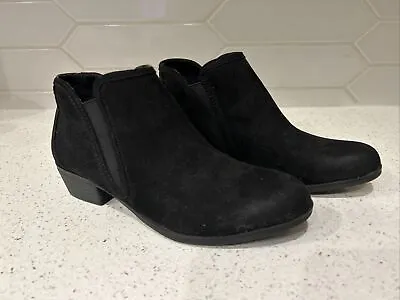 Maurices Black Faux Suede Booties Ankle Boots Womens Size 8.5 • $18.99