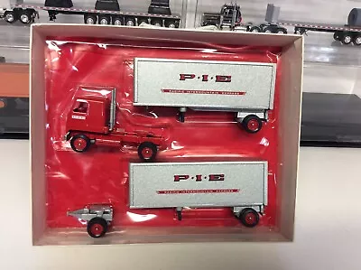 Winross P.I.E. W/ Dbl. Van Trailers. New In Box • $60