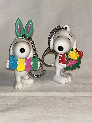 2 VTG Peanuts Snoopy PVC Figure Easter Keychain Bunny Woodstock Flowers • $9.99