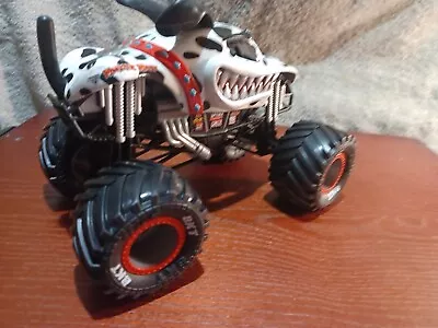 1:24 Monster Jam Mutt Dalmatian Die-Cast  With BKT  Tires Boys Toy C7 • $29.99