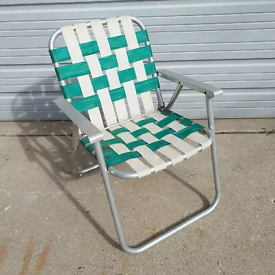 Vintage Webbed Aluminum Folding Lawn Patio Beach Chair - Green & White • $44.95