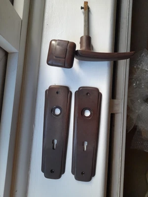 £34.99 • Buy A Pair Of Original Art Deco Everite Bakelite Door Knobs / Handles
