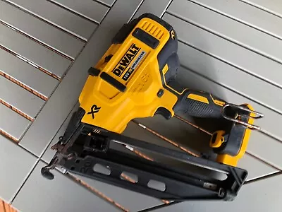 Dewalt DCN660N 18V XR Cordless Li-ion Brushless 2nd Fix Nailer 16Ga - Body Only • £210