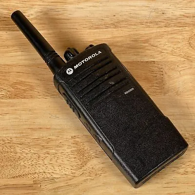 Motorola RDU2020 Black UHF 2-Channel Two Way Radio Walkie Talkie - For Parts • $31.99
