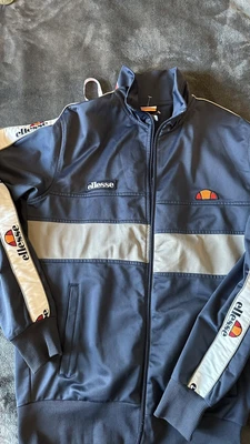 £8 • Buy Ellesse