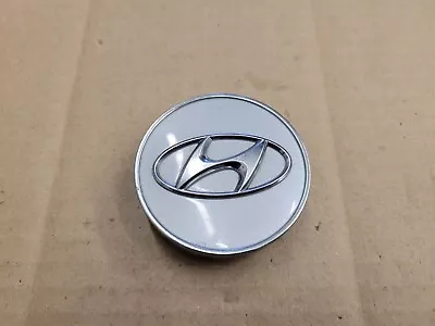 Hyundai OEM 2010-2014 Azera Elantra Sonata Silver 2 3/8  Center Cap 52960-3K250 • $10.99