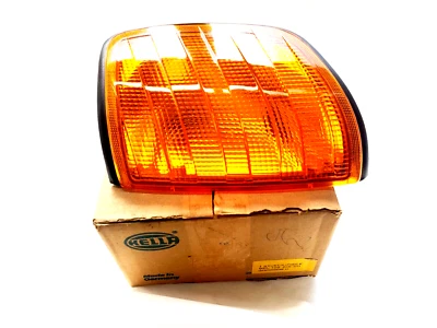 $140 • Buy Mercedes Benz W124 Turn Signal Light Left NOS Genuine HELLA 1248261143