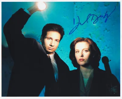 DAVID DUCHOVNY Signed THE X-FILES 8x10 W/ Coa GILLIAN ANDERSON STUNNING CLOSEUP • $33.99