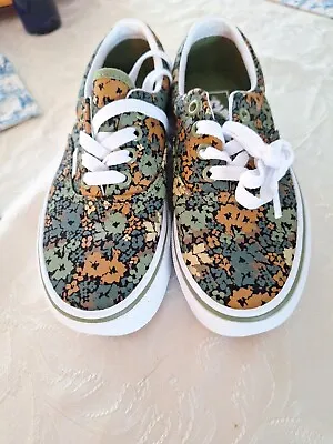 Brand New Vans Era Stackform Shoe Camo Floral/Loden Gree • $29.99