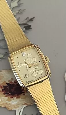 Disney Lorus Woman's Gold Tone Mickey Mouse Watch-Adjustable Band-Quartz-NEW BAT • $12