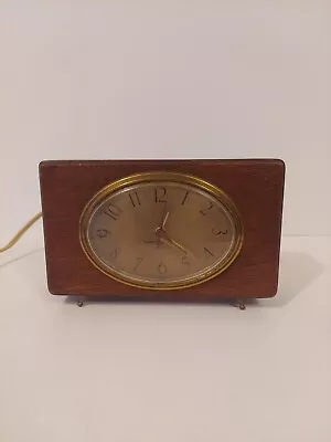 General Electric Vintage Solid Mahogany GE Footed Table Desk Clock 7275 Works • $36