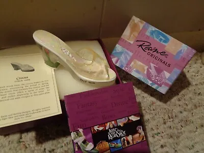 Just The Right Shoe - By Raine Willitts - Crocus - #25081 - Coa! - Nice Shoe!!! • $16.50