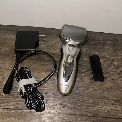 Panasonic ES8103S Rechargeable Wet And Dry Shaver. Power's On And Charges • $34.99