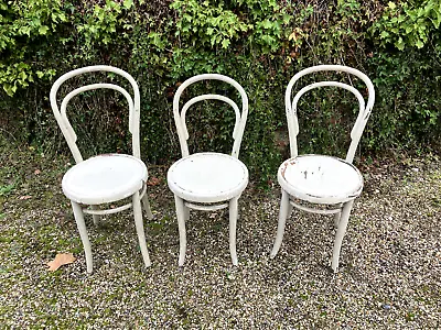 £8 • Buy 3 Bentwood Bistro Chairs Vintage - For Renovation