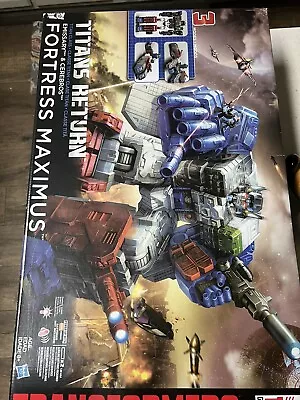 Hasbro Transformers Generations Titan Fortress Maximus Action Figure - B6118 • $250