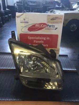 Holden Cruze YG  4D Wagon Headlight Right 2003 • $70