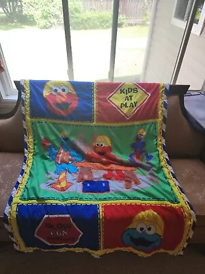 Sesame Street Construction Zone 2011 Toddler Bed Crib Quilt  • $21.48