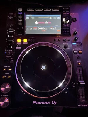 £1800 • Buy 1 X Pioneer CDJ-2000 NXS2 NEXUS 2 With Udg Creator Case