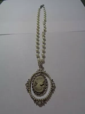 Vintage Carolee Pearl Rhinestone & Cameo Necklace • $24.99