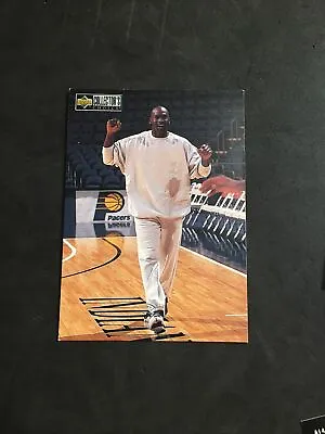 Michael Jordan 1997 Upper Deck Collectors Choice # 391 WARM UPS NEAR MINT • $2.49