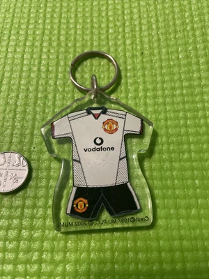 £3.75 • Buy Official Plastic Man Utd Football Club Keyring Vodafone Away Kit White Free P&p