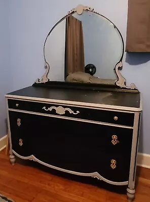 Vintage 3 Drawer Dresser With Mirror • $225