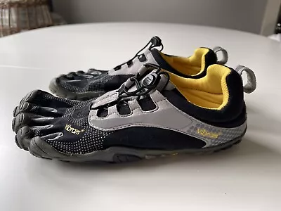 Fivefingers Shoes Womens 40 Running Sneakers Fabric Rubber Vibram Lace Up EUC • $10.50