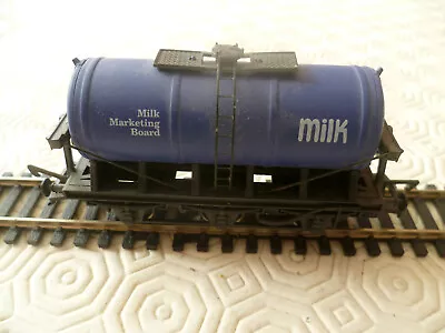 Dapol Milk Marketing Board Rail Tanker • £2.99