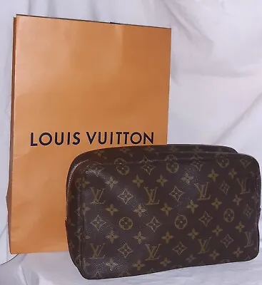 £290 • Buy Louis Vuitton - Monogram Makeup/cosmetic/travel Bag 28