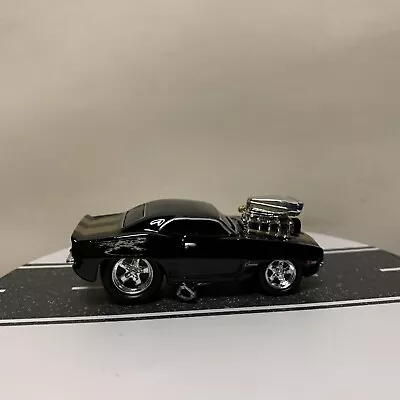 Muscle Machines Funline ‘69 Chevy Camaro Z28 Black W/Gold Striped Blown 1:64 NM • $13.75